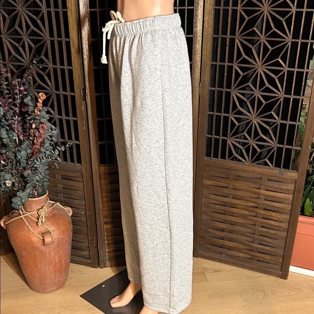 NWOT SO GRAY SWEATPANTS S